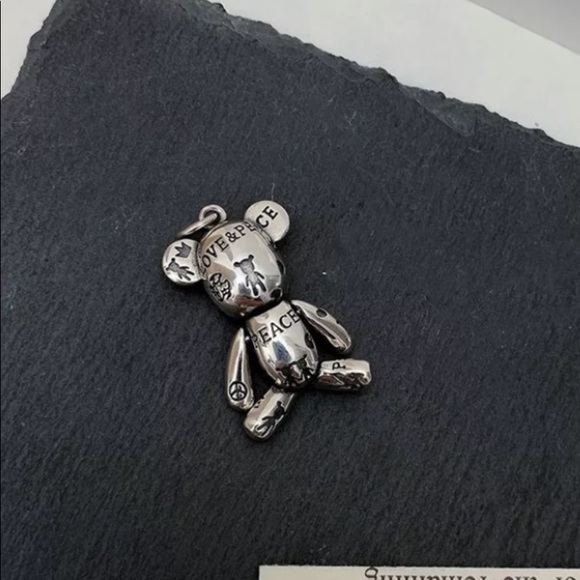 SILVER TEDDY BEAR PEACE LOVE NECKLACE - Picture 6 of 8